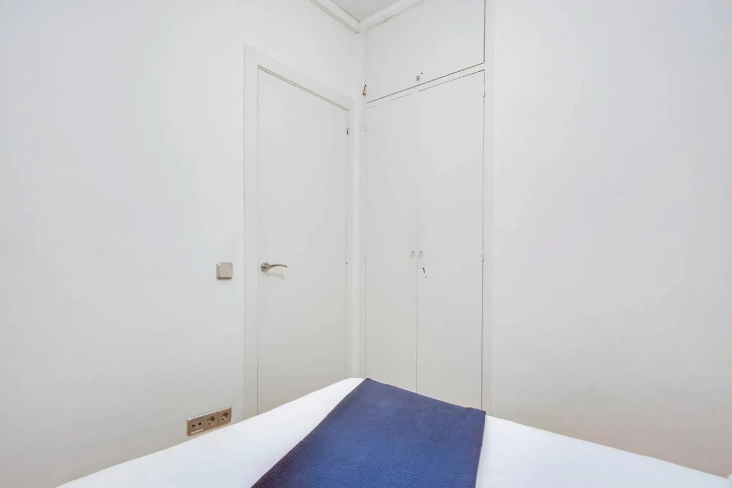 Cozy 2 Bedroom Next To Arc De Triomf Barcelona 0*,  Spain