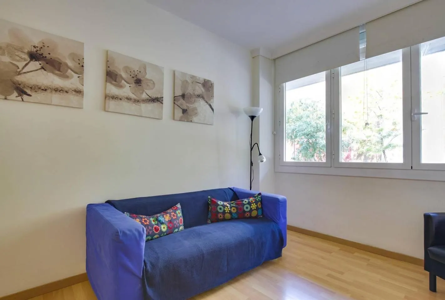 Cozy 2 Bedroom Next To Arc De Triomf Barcelona Apartment