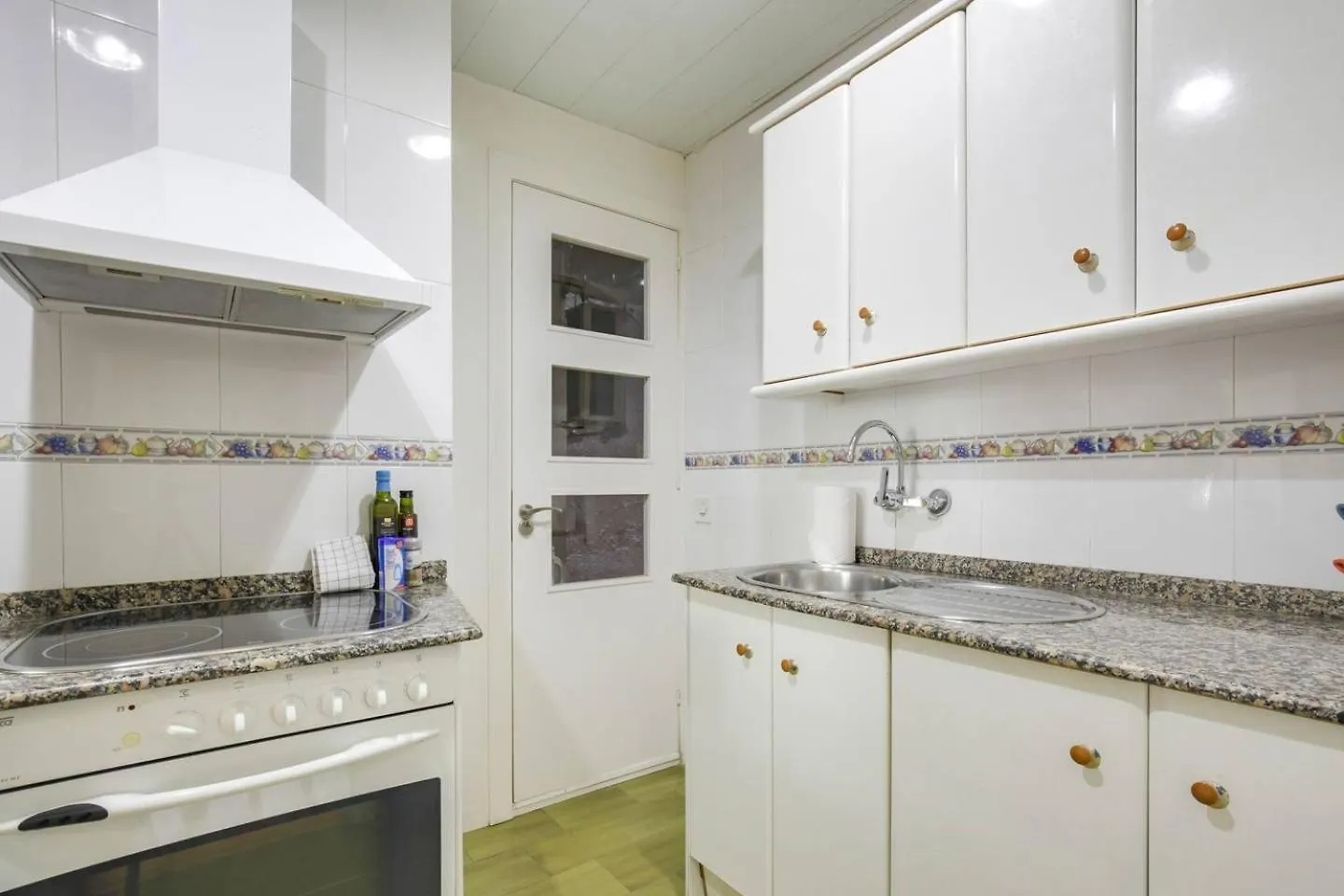 Apartment Cozy 2 Bedroom Next To Arc De Triomf Barcelona Spain